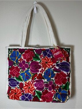 Bolsas Mexicanias Embroidered Floral Tote Bag in Multicolor